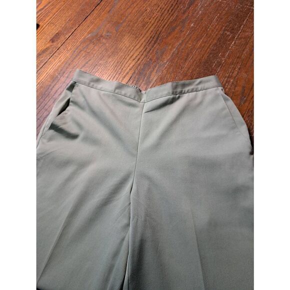 Size 10 Alfred Dunner Green Rear Elastic Waist Pull On Pants with Pockets - Picture 2 of 3